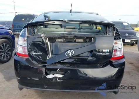 2004 Toyota Prius z USA, uszkodzony, nr VIN JTDKB22U240017712